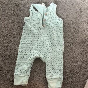 Childhoods clothing 3-6 m